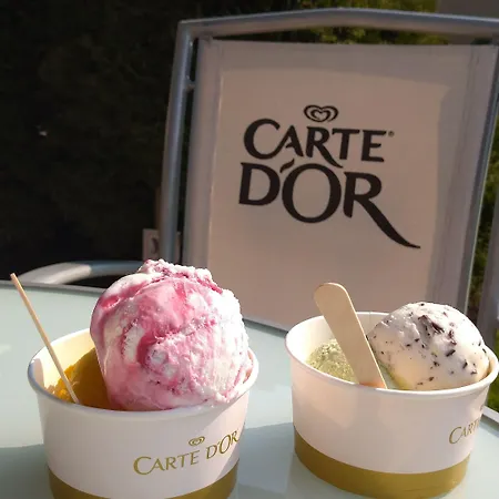 Rezidence Fami Deluxe Design 招待所