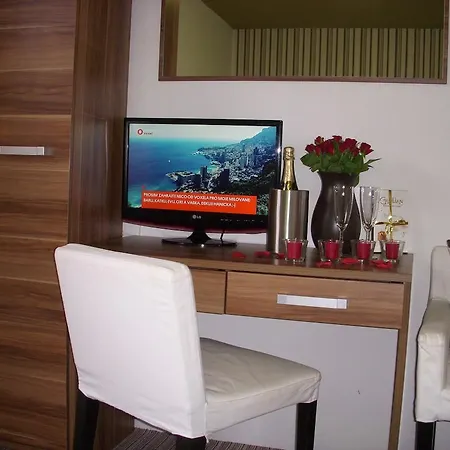 Guest house Rezidence Fami Deluxe Design 3*